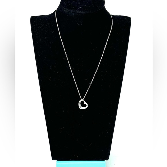 Authentic Tiffany & CO. Elsa Peretti  Pink Sapphire Open Heart Neck… - Picture 2 of 15